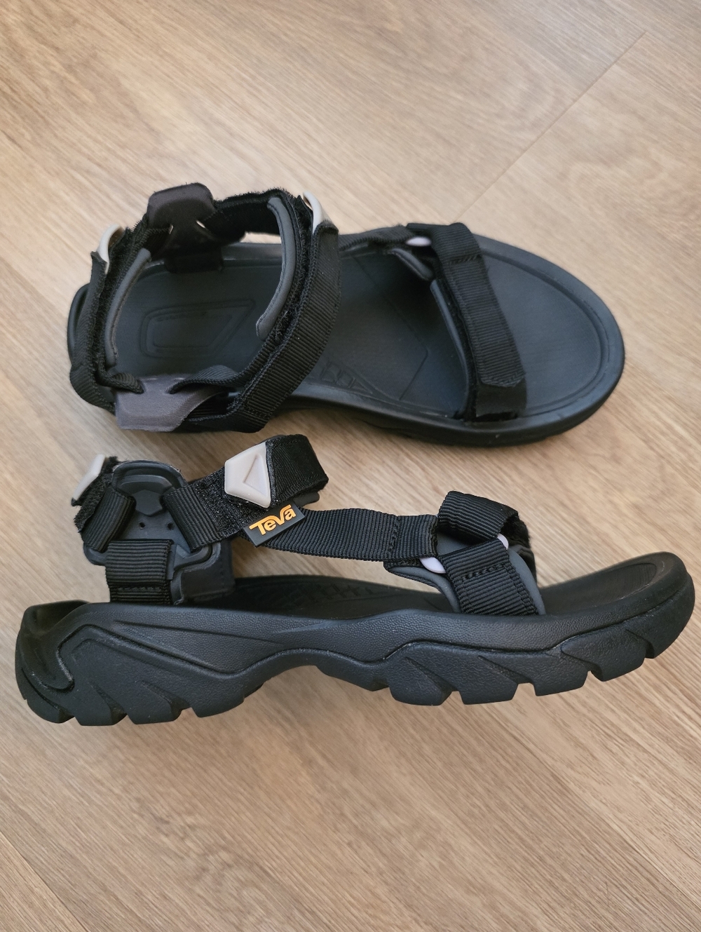 Teva Fi 5 Universal Black Strappy Outdoor Trail/Hiking Sandals